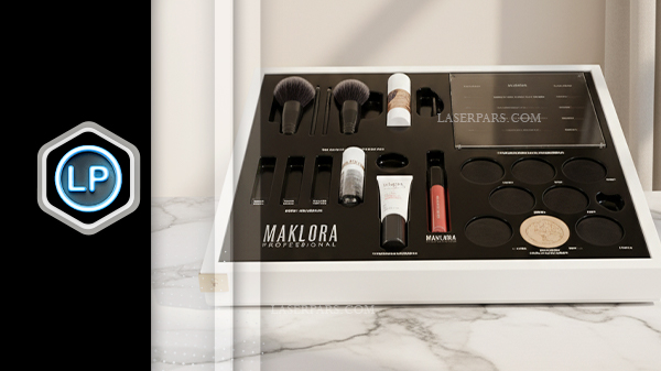 استند چوب و فوم لوازم آرایش