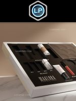 استند چوب و فوم لوازم آرایش